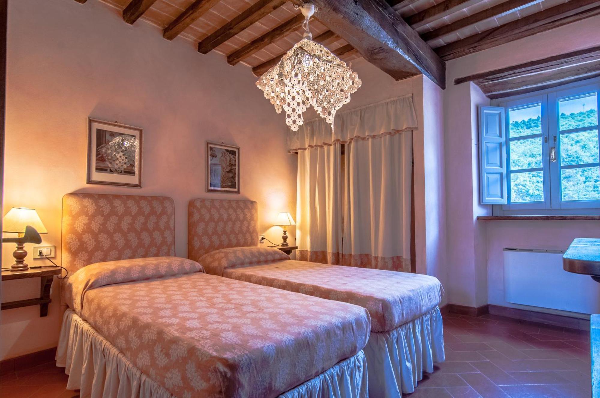 Agriturismo I Frati Paciano Eksteriør bilde